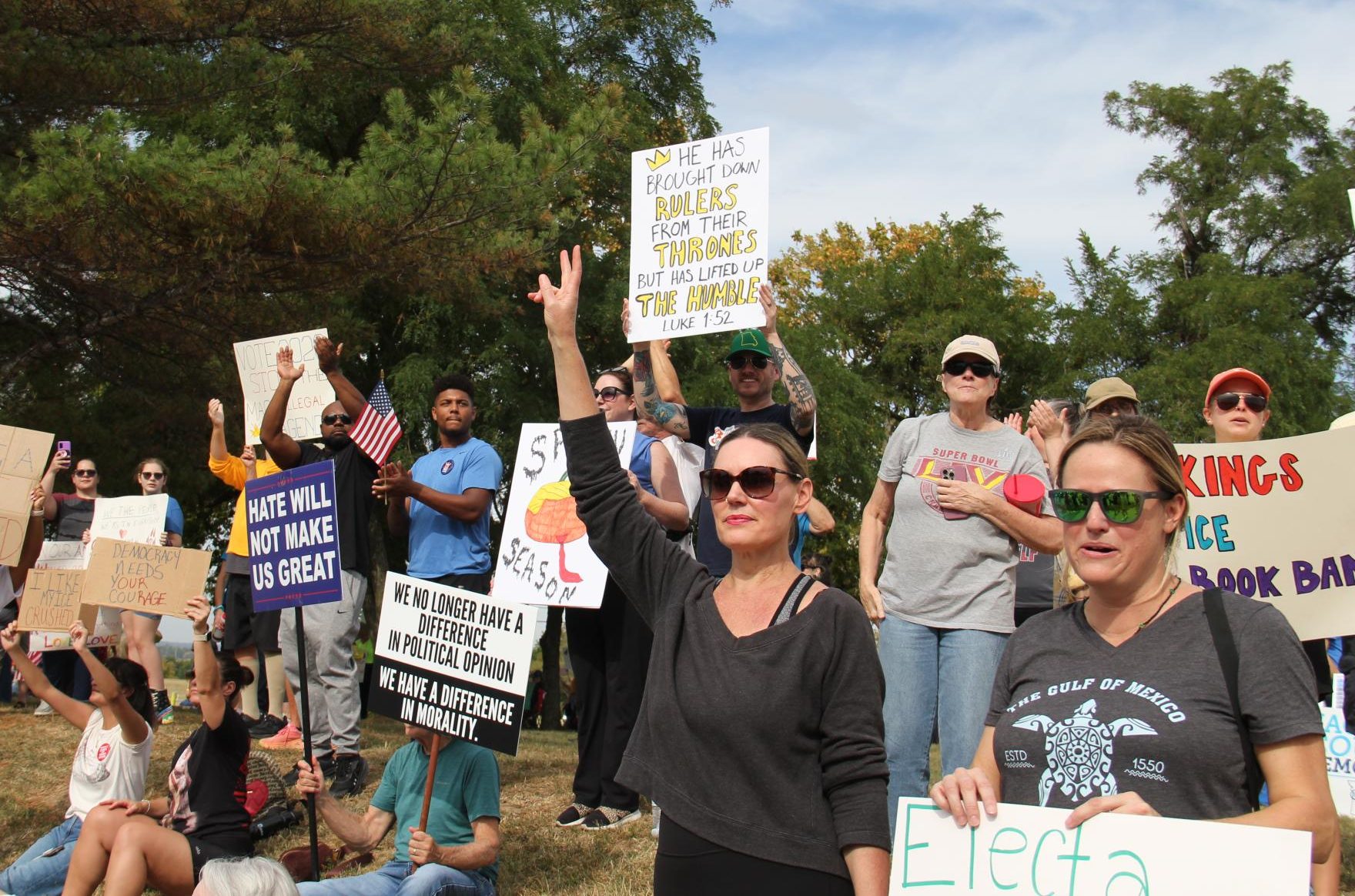 No Kings. Lee’s Summit held up posters for No Kings Day on October 18, 2025. The protest took place at Chipman and Douglas street. “Don’t lose hope,” Craig Callaghan, 51, said.