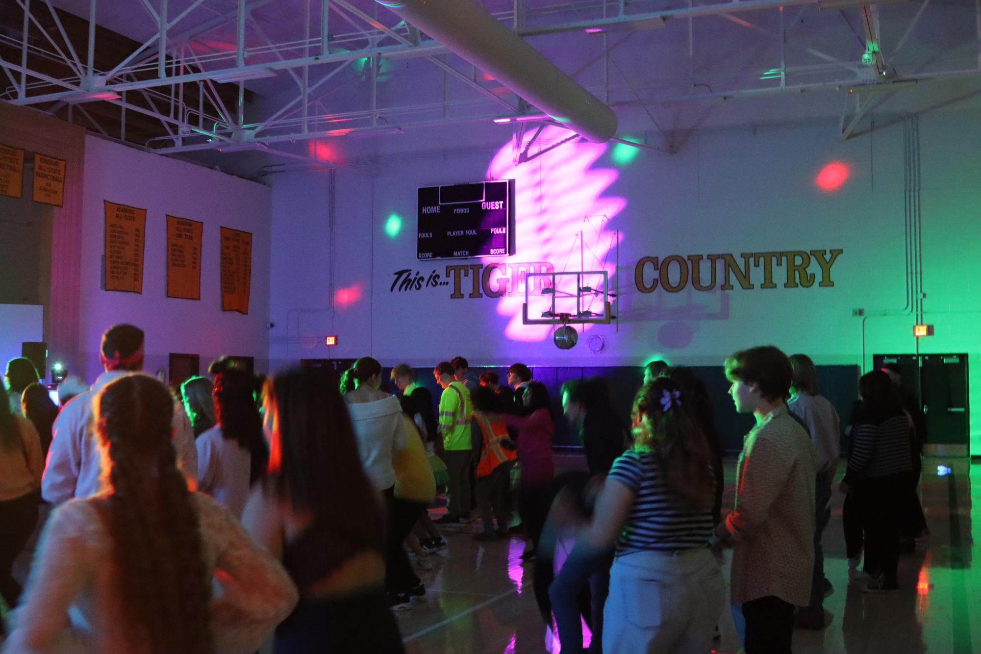 Students dance at the courtwarming dance. Photo by Giada Bonati.